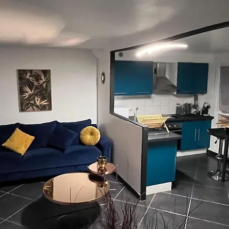 Holiday home Charmante Maison De *